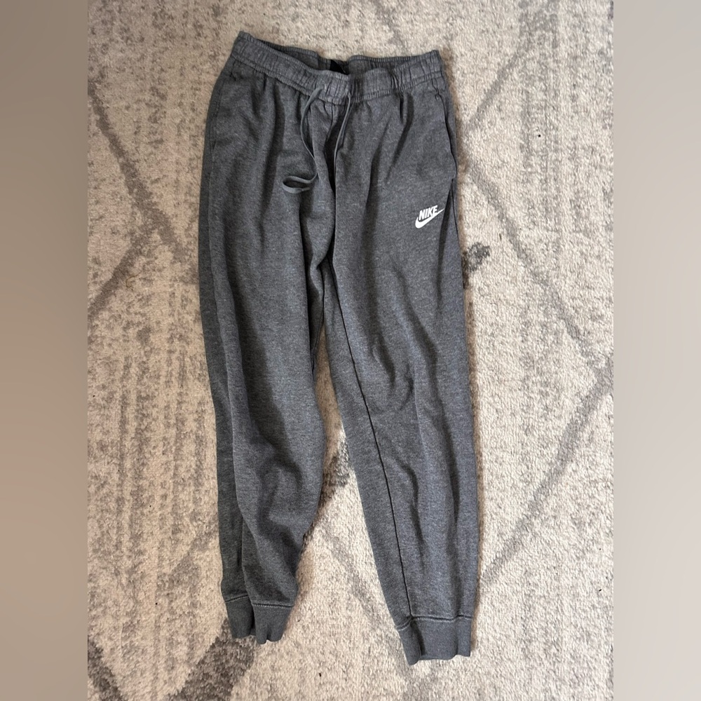 Joggers - Picture 2 of 2